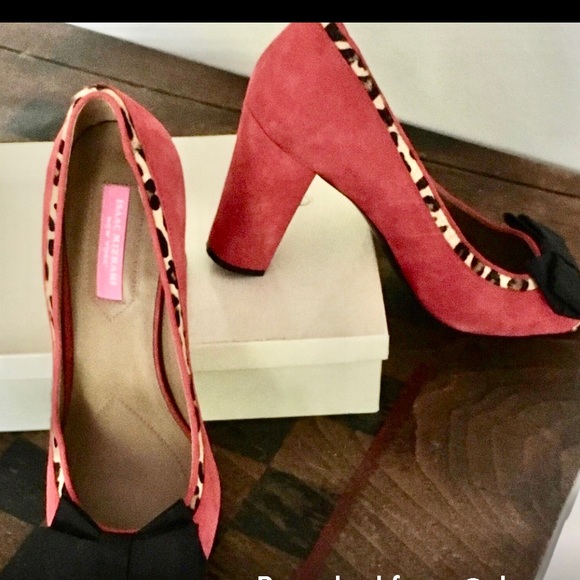 Isaac Mizrahi's red and black retro looking shoes. - Picture 2 of 4